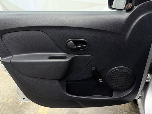 Renault Logan Life, 2019 года, пробег 39906 км