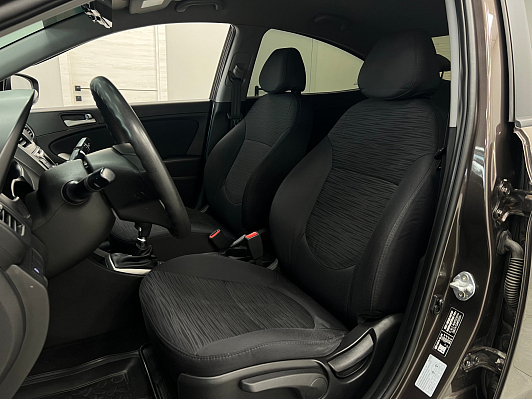 Renault Logan Privilege, 2015 года, пробег 227000 км