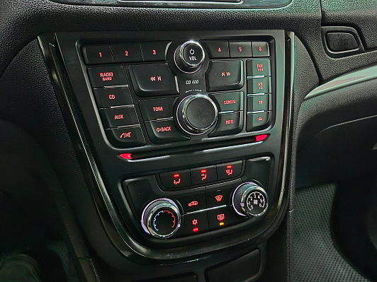 Opel Mokka Essentia, 2014 года, пробег 203412 км