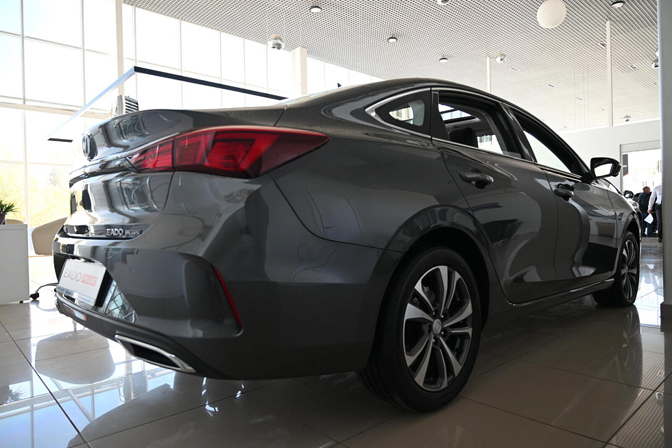 Changan Eado Plus Tech, серый