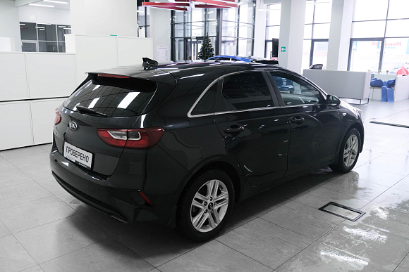 Kia Ceed Luxe, 2018 года, пробег 161000 км