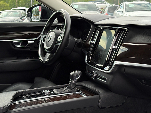 Volvo S90 Inscription, 2018 года, пробег 116905 км