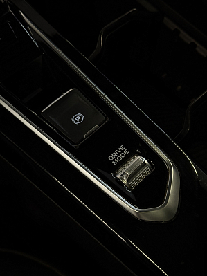 Geely Coolray Champion edition (Binyue Cool), 2023 года, пробег 27018 км