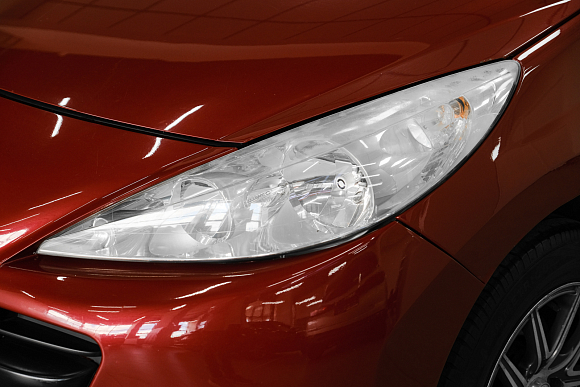 Peugeot 207, 2010 года, пробег 189000 км