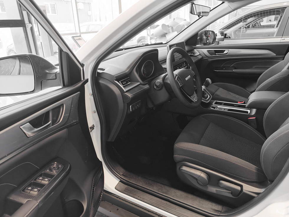Haval M6 Оптимум, белый