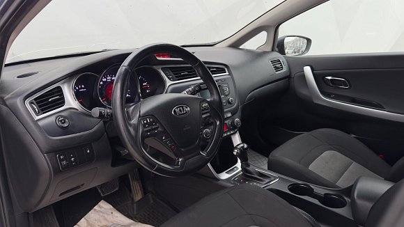 Kia Ceed Luxe, 2017 года, пробег 171351 км