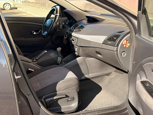 Renault Megane, 2011 года, пробег 375300 км