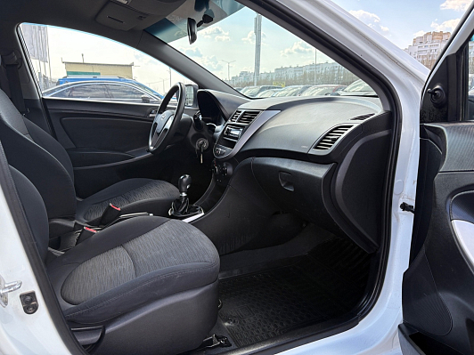 Hyundai Solaris Active, 2015 года, пробег 152708 км