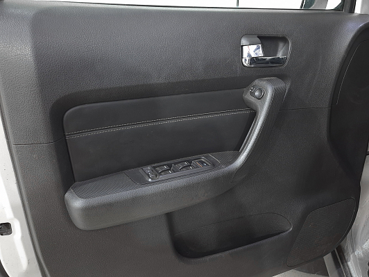Hummer H3, 2005 года, пробег 337518 км