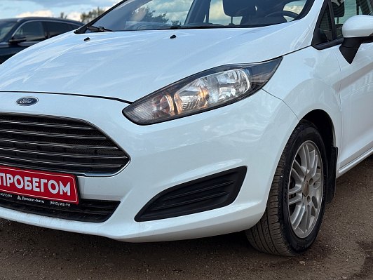 Ford Fiesta Trend, 2016 года, пробег 130290 км