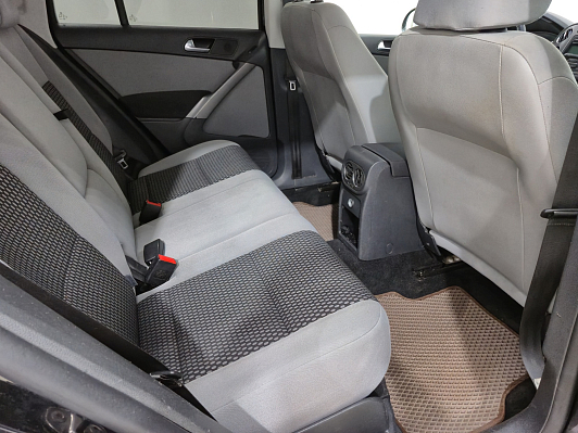 Volkswagen Tiguan Trend&Fun, 2009 года, пробег 150000 км