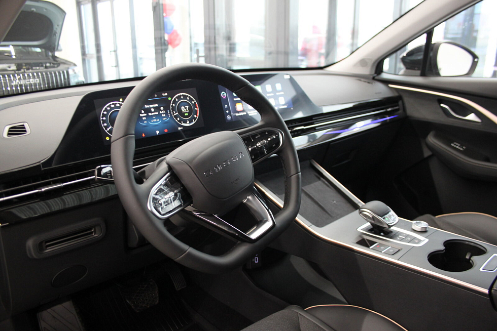 Omoda C5 Active, черный