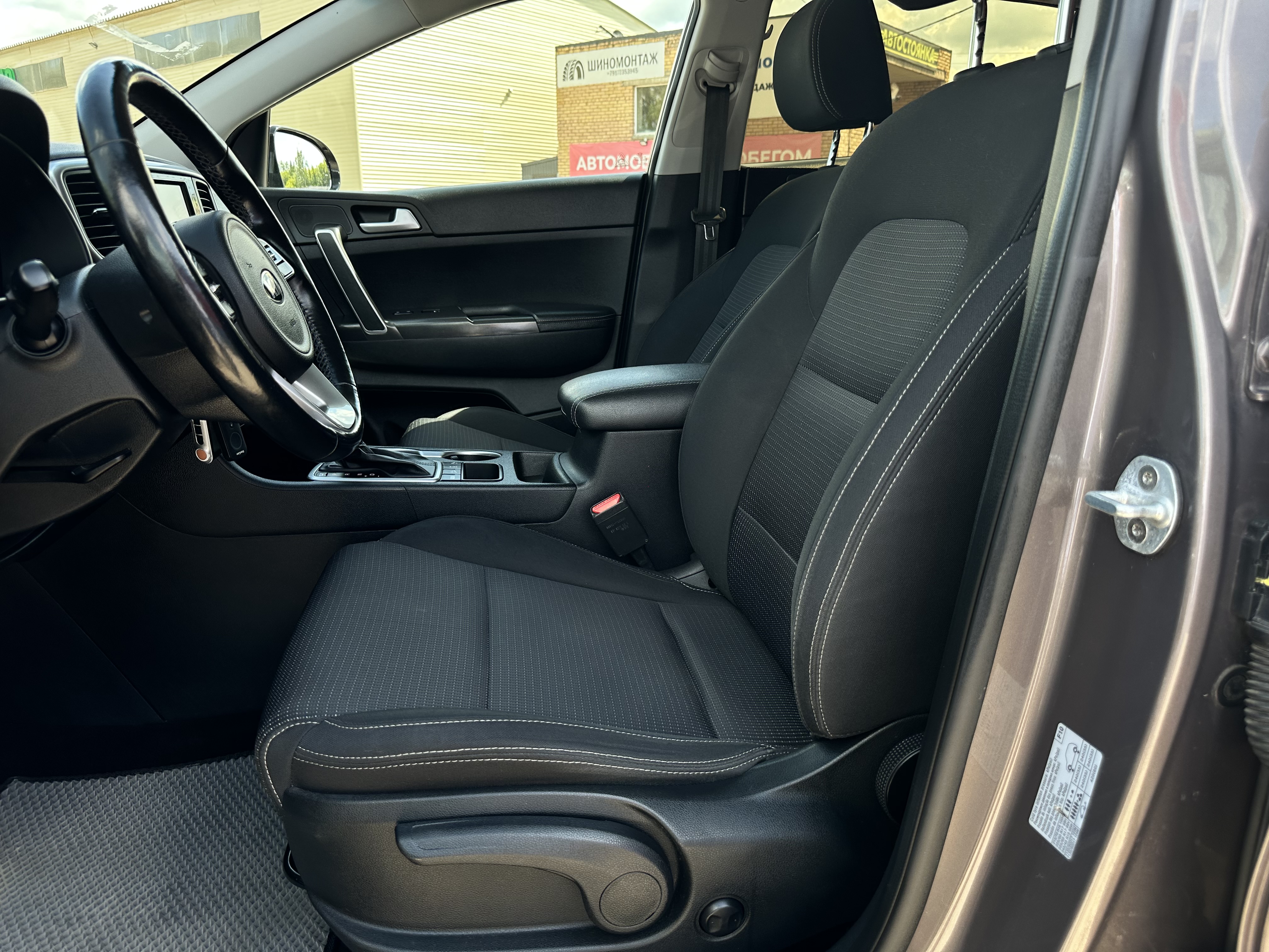 Kia Sportage Luxe, 2018 года, пробег 98000 км