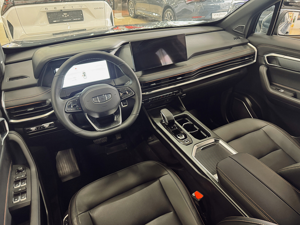 Geely Okavango Luxury, серый