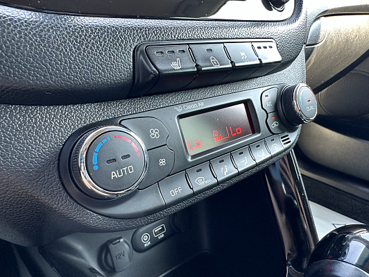 Kia Ceed Prestige, 2015 года, пробег 114000 км