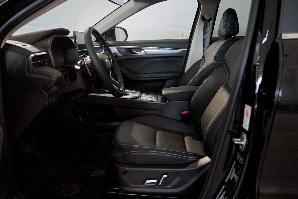 Haval Jolion Техно +, черный