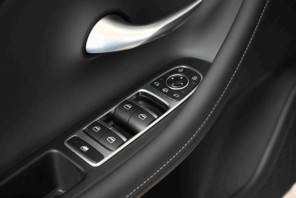 Chery Arrizo 8 Ultra Black, серебряный