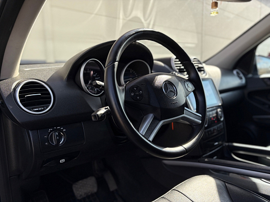 Mercedes-Benz M-Класс ML 350 CDI 4MATIC Особая серия, 2011 года, пробег 265770 км