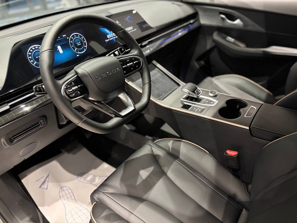 Omoda C5 Drive, серебряный