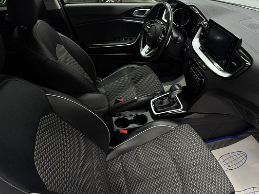 Kia Ceed Prestige, 2021 года, пробег 65706 км