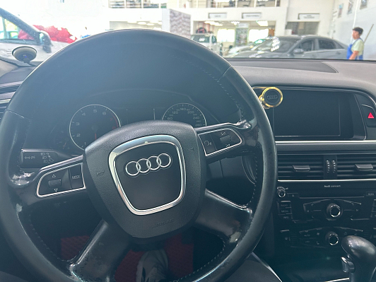 Audi Q5, 2011 года, пробег 206000 км