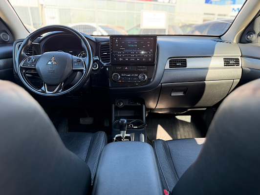 Mitsubishi Outlander Instyle, 2015 года, пробег 227000 км