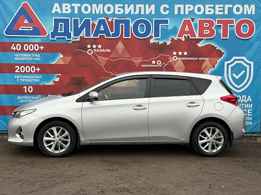 Toyota Auris, 2013 года, пробег 173600 км
