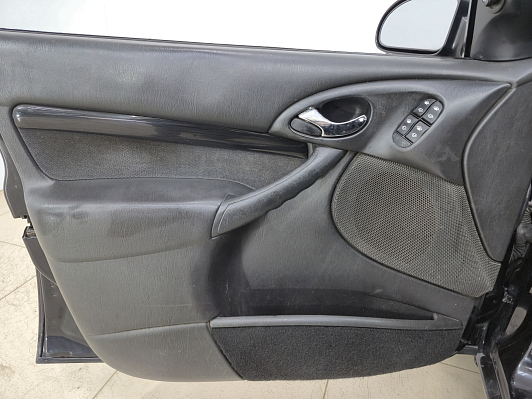 Ford Focus, 2004 года, пробег 215983 км