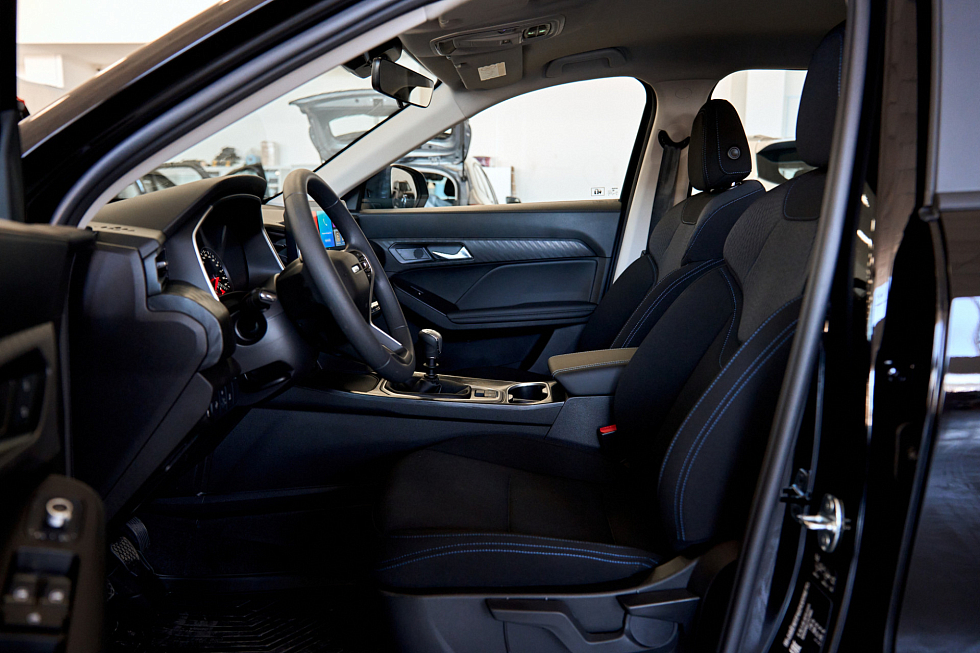 Haval Jolion Премиум, черный