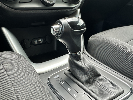 Kia Ceed Luxe, 2018 года, пробег 99130 км