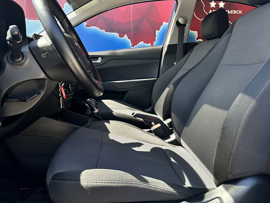 Hyundai Solaris Comfort + Light + Winter, 2021 года, пробег 136503 км