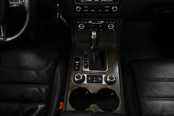 Volkswagen Touareg Business, 2015 года, пробег 335000 км