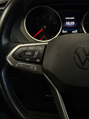 Volkswagen Tiguan Respect, 2021 года, пробег 98600 км