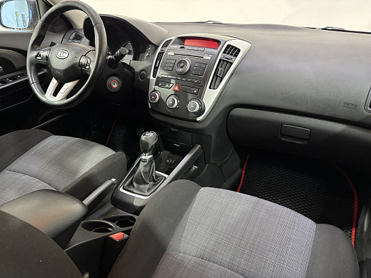 Kia Ceed Comfort, 2010 года, пробег 204000 км