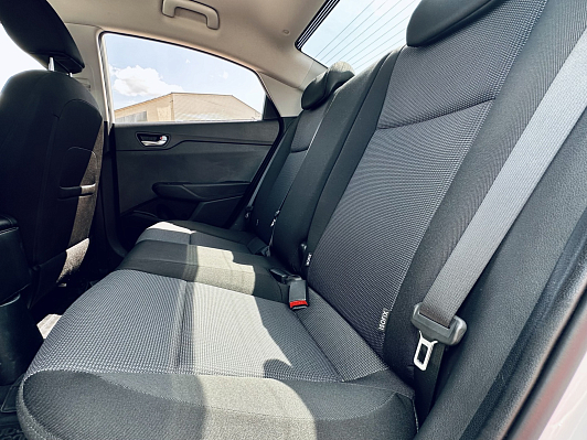 Hyundai Solaris Специальная Серия "10 лет", 2021 года, пробег 29000 км