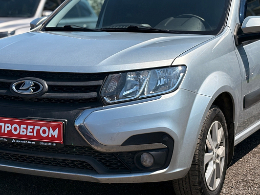 Lada (ВАЗ) Largus Luxe 5 мест Prestige, 2021 года, пробег 74618 км