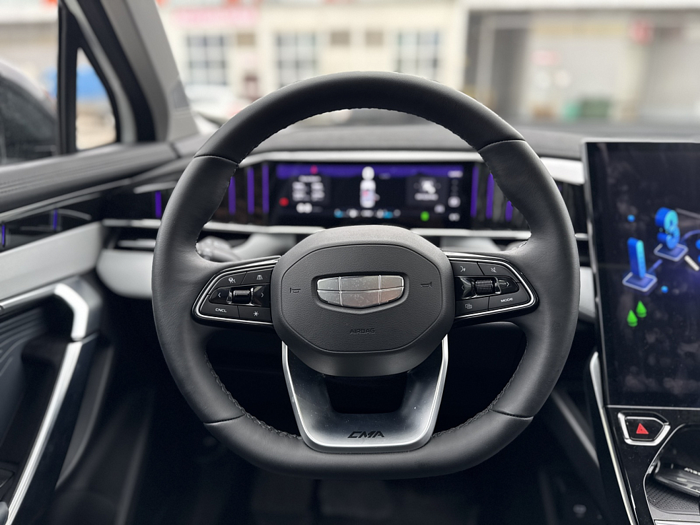 Geely Atlas Flagship, белый