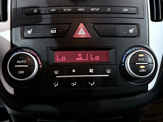 Kia Ceed Luxe, 2011 года, пробег 130000 км