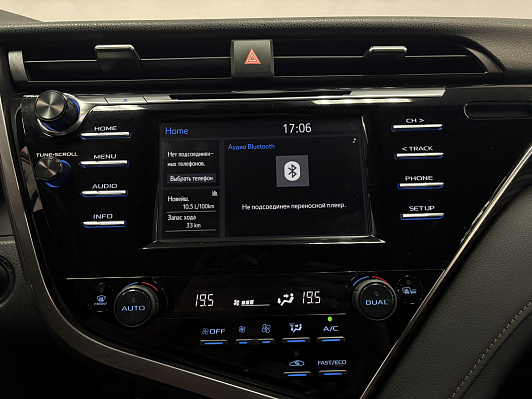 Toyota Camry Элеганс Safety, 2020 года, пробег 134000 км
