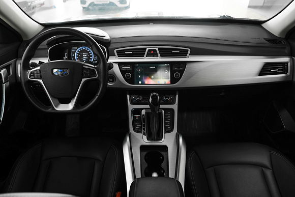 Geely Atlas Luxury, 2019 года, пробег 93000 км