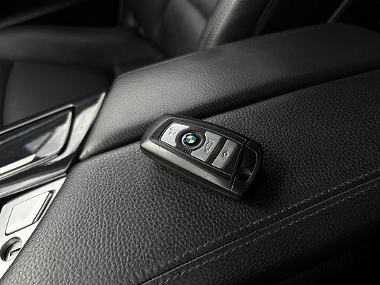 BMW 5 серии, 2013 года, пробег 259279 км