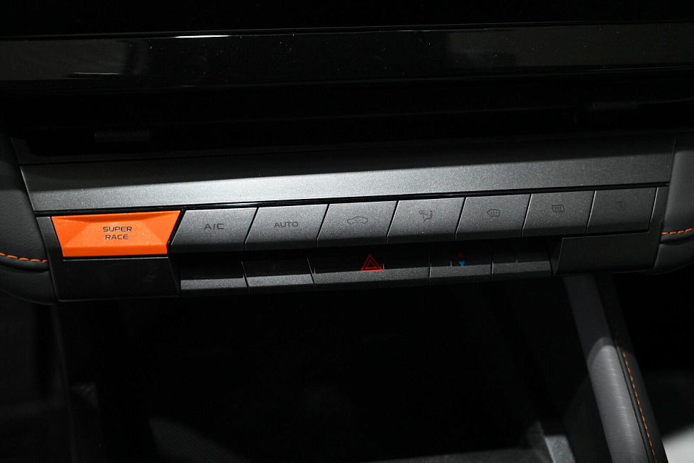 Changan UNI-V Стандарт, черный