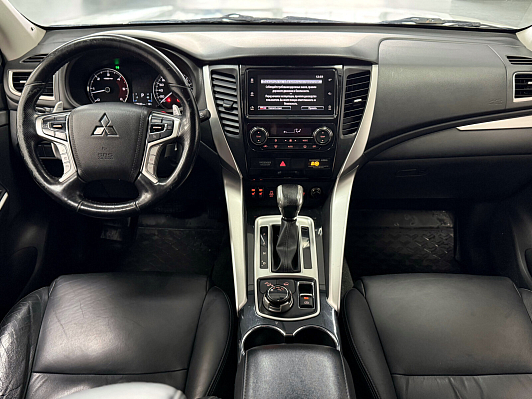 Mitsubishi Pajero Sport Ultimate, 2017 года, пробег 117001 км