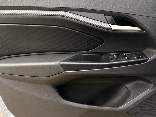 Lada (ВАЗ) Vesta Luxe EnjoY Pro, 2019 года, пробег 106500 км