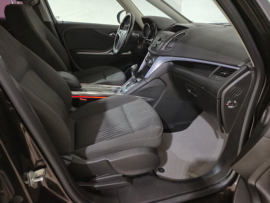 Opel Zafira, 2013 года, пробег 156228 км
