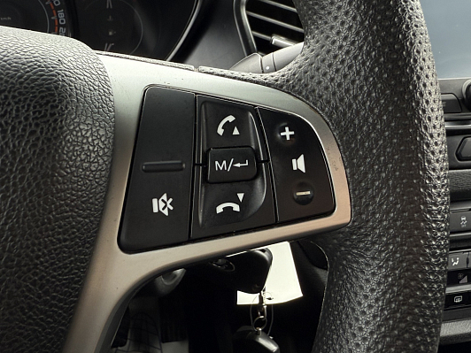 Lada (ВАЗ) Vesta Comfort Multimedia, 2018 года, пробег 106500 км