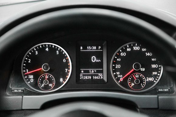 Volkswagen Tiguan Sochi Edition, 2013 года, пробег 212828 км