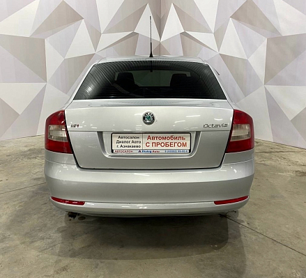 Skoda Octavia, 2010 года, пробег 205000 км