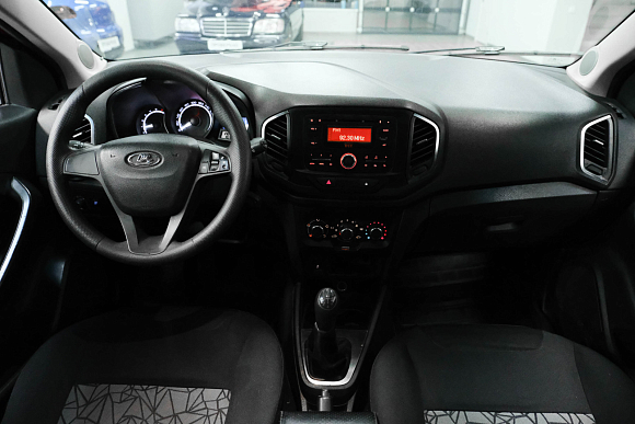 Lada (ВАЗ) XRAY Comfort, 2016 года, пробег 142677 км