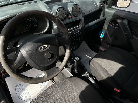 Lada (ВАЗ) Granta, 2013 года, пробег 221000 км